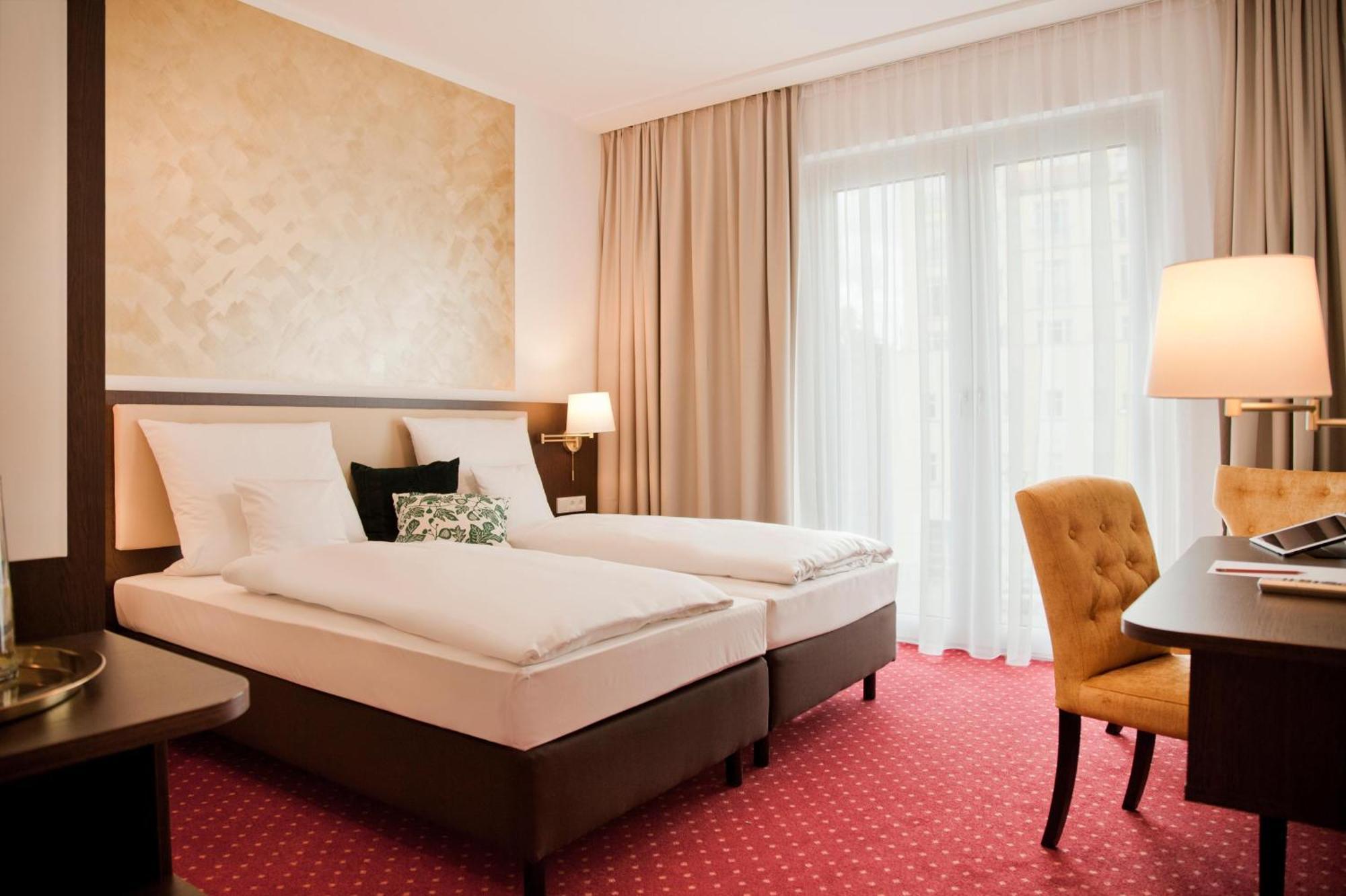 Gold Palais Hotel Berlin Bagian luar foto